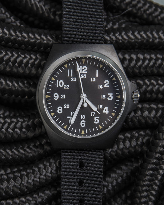Reloj Army estilo US acero negro con correa de nailon, movimiento de cuarzo